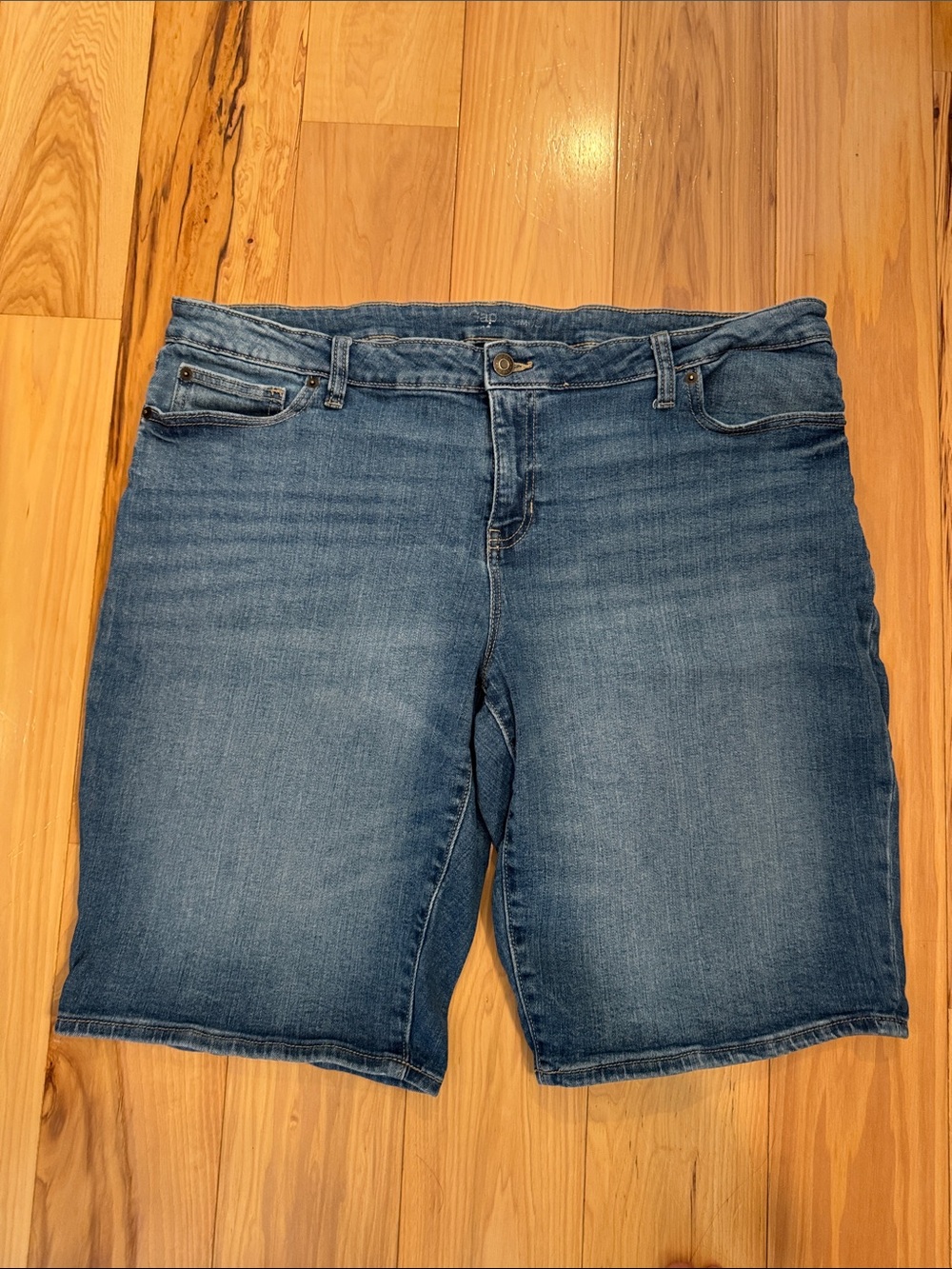 GAP Women's Mid-Blue Denim Bermuda Shorts
